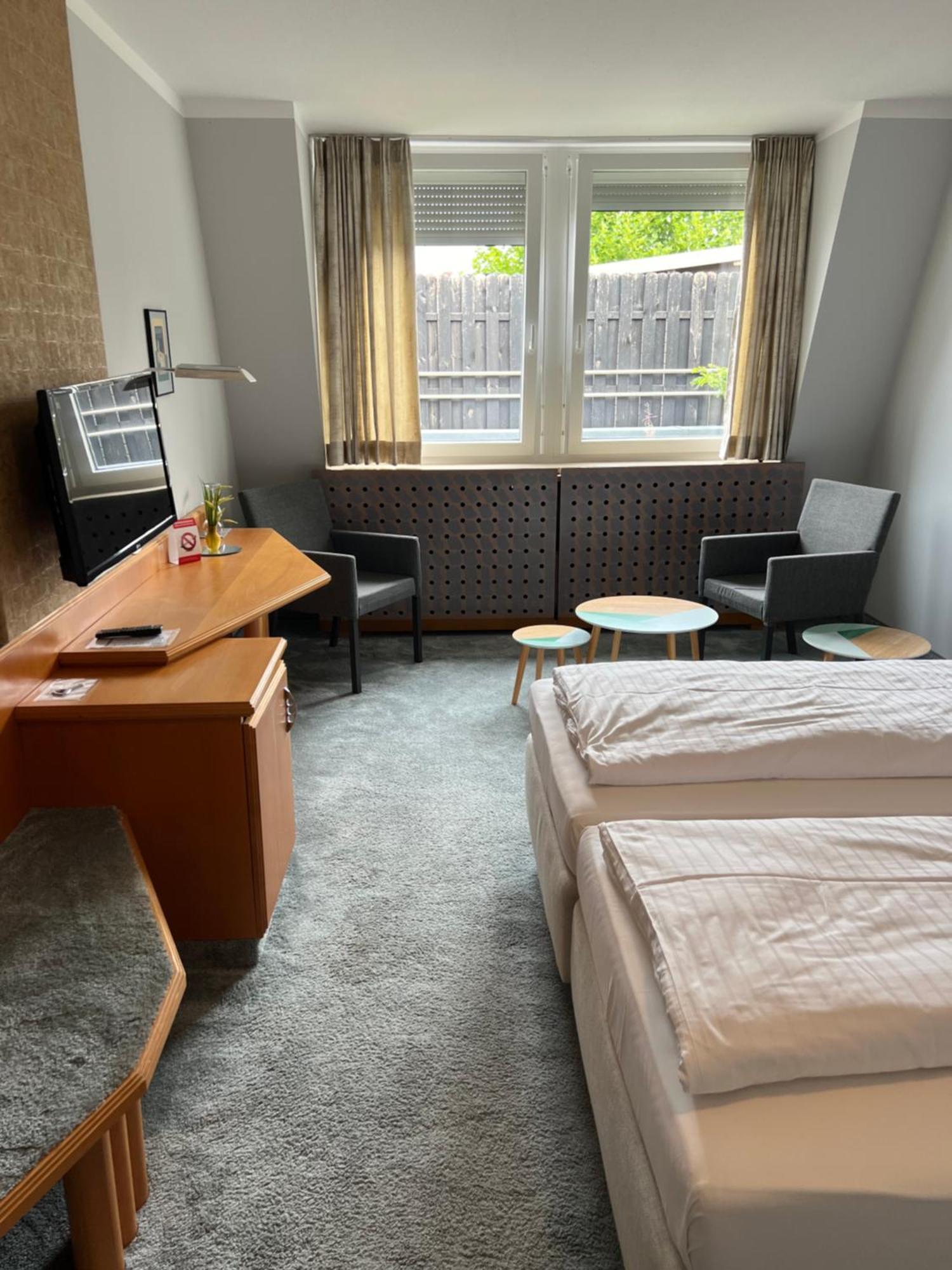 Hotel Lachnerhof Эрланген Экстерьер фото